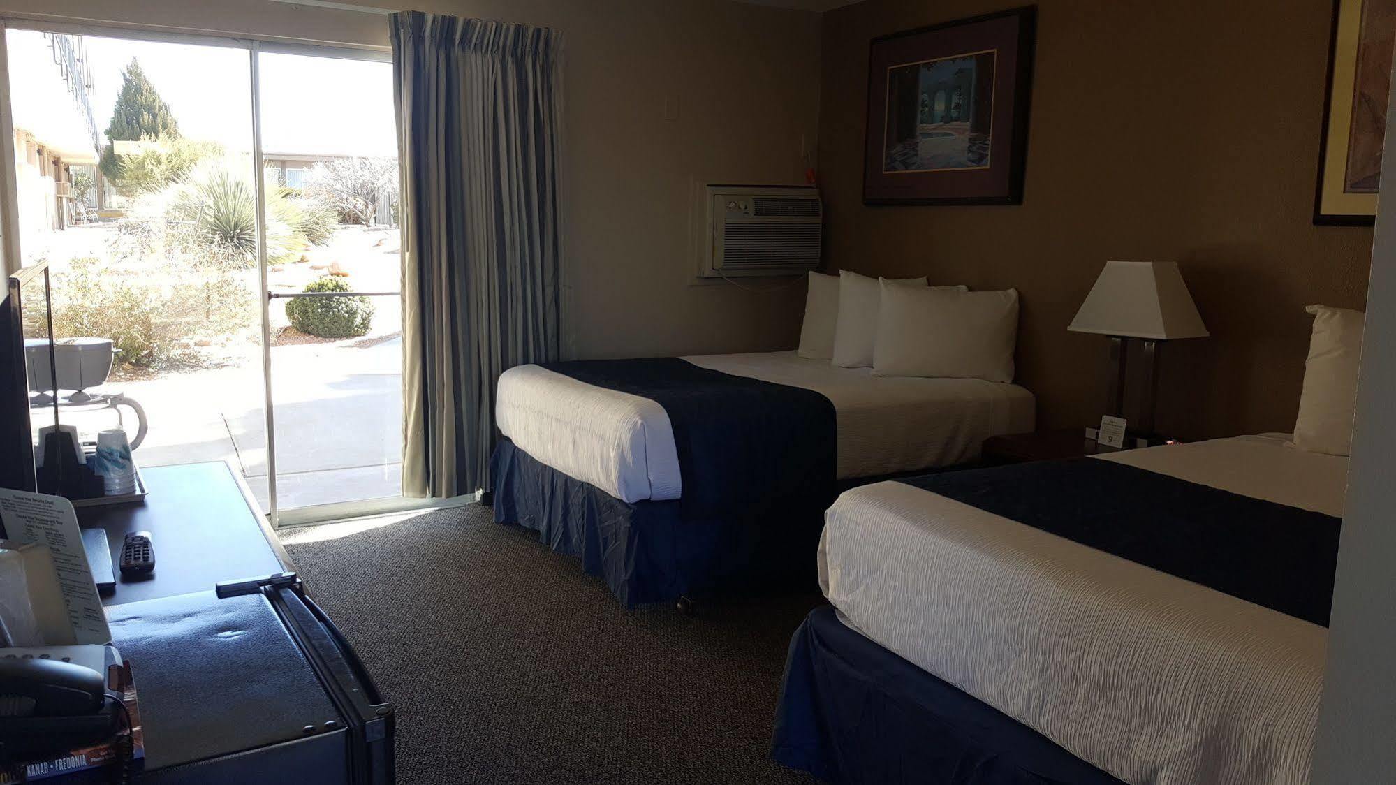Lake Powell Canyon Inn Пейдж Экстерьер фото